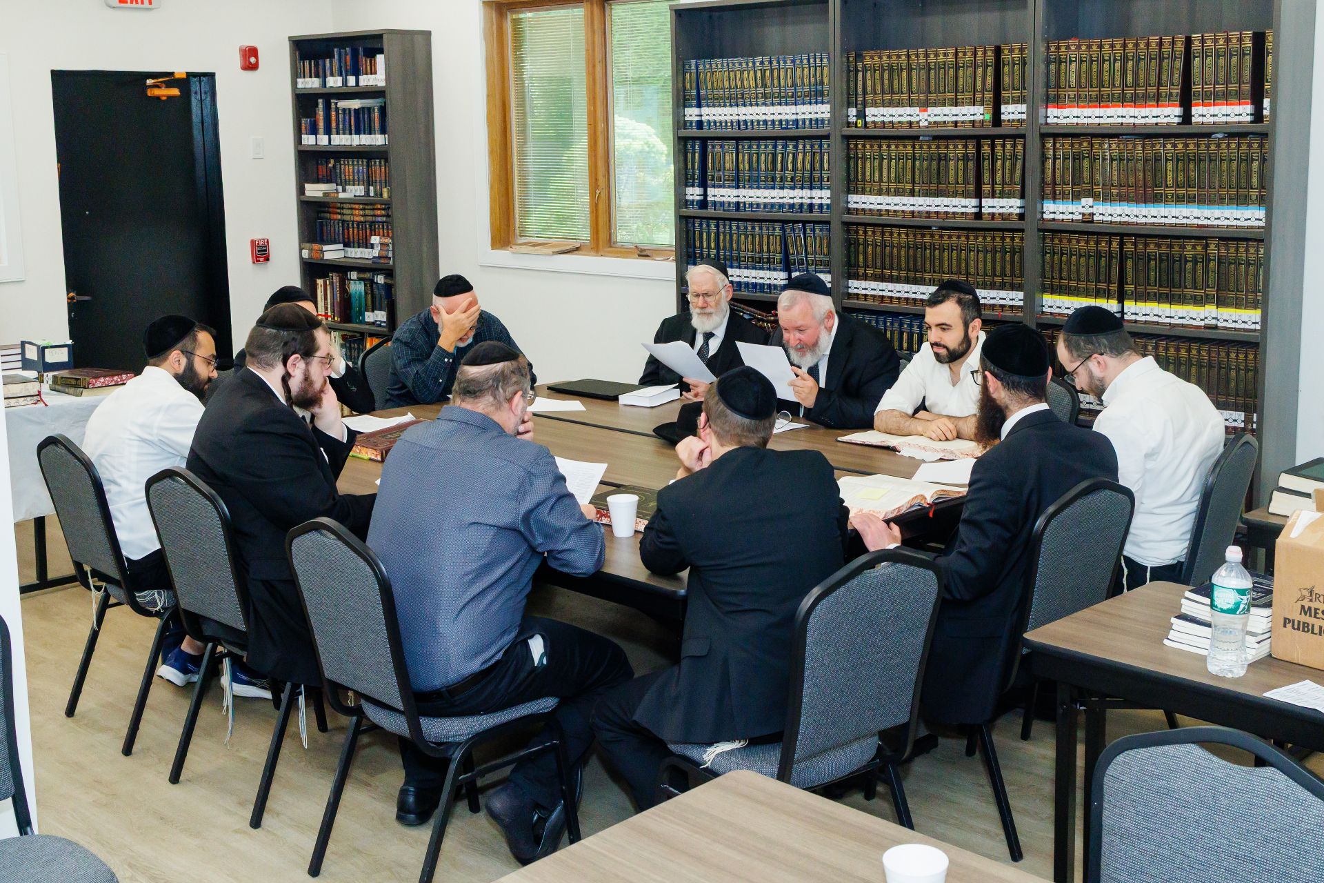 Talmidim of the semicha program during their halacha shiur
